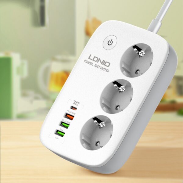 BLOCO TOM. LDNIO 3WAY 2M 2500W 4USB WIFI